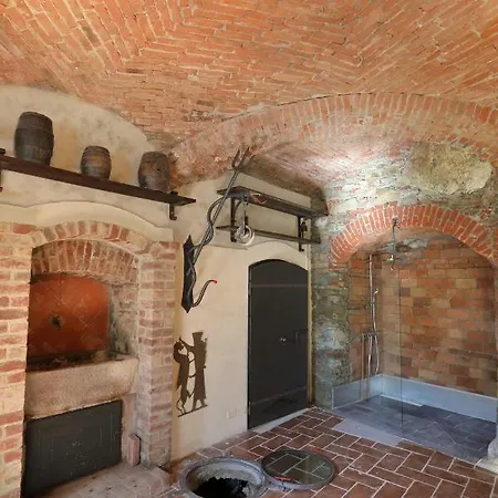Oasi Castello Di Nel Monferrato