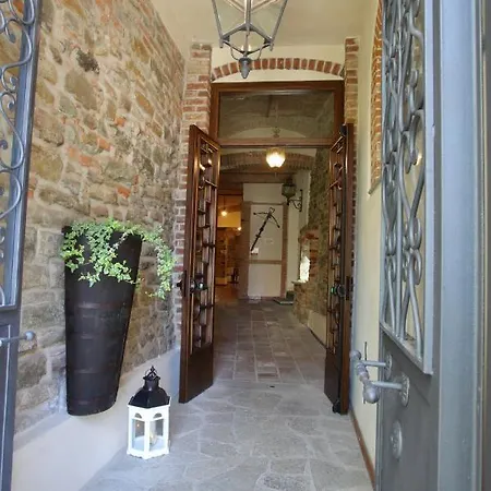 Oasi Castello Di Nel Monferrato *