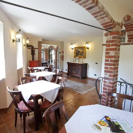 Apartment Oasi Castello Di Nel Monferrato